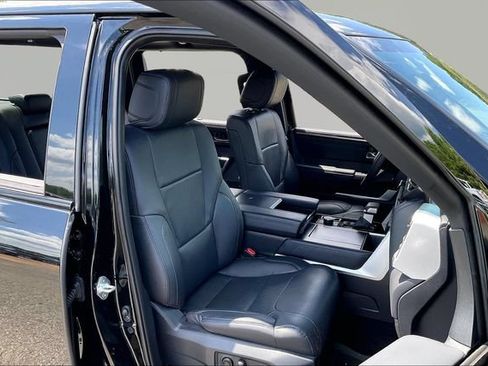 Used 2025 Toyota Tundra Platinum AWD/4WD image 20