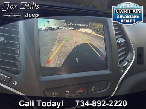 Certified 2023 Jeep Cherokee Altitude Lux image 21