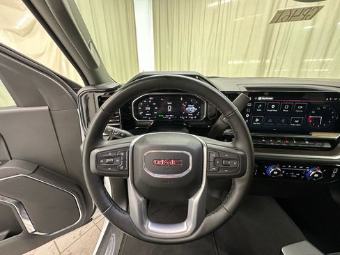 Used 2026 GMC Sierra 1500 SLT AWD/4WD image 29