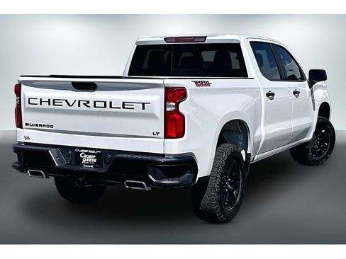 Used 2024 Chevrolet Silverado 1500 LT Trail Boss w/ Convenience Package II AWD/4WD image 6