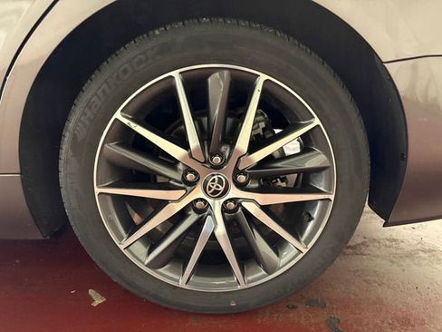 Certified 2022 Toyota Camry XLE w/ Navigation Package image 33