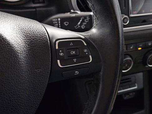 Used 2017 Volkswagen Tiguan Wolfsburg Edition FWD image 19