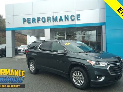Used 2021 Chevrolet Traverse LT