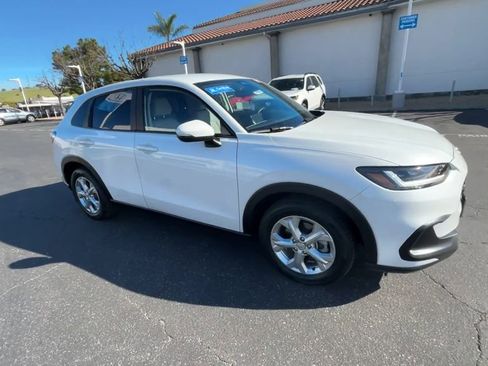 Certified 2024 Honda HR-V LX image 2