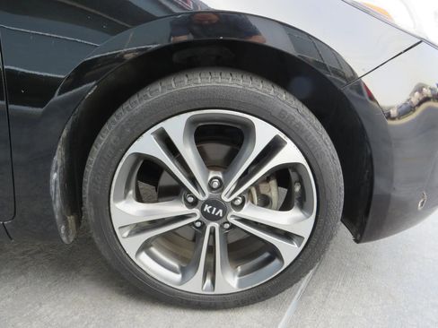 Used 2017 Kia Forte LX image 40