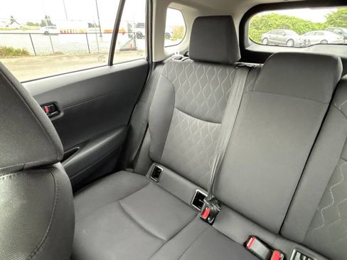Used 2025 Toyota Corolla Cross LE AWD/4WD image 29