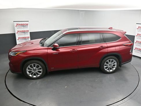 Used 2021 Toyota Highlander Limited AWD/4WD image 30