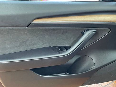 Used 2023 Tesla Model 3 Standard Range image 13