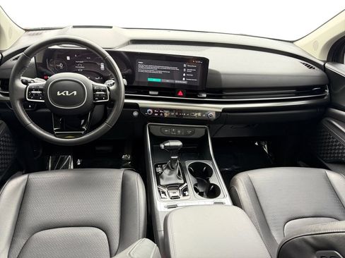 Used 2025 Kia Carnival SX Prestige FWD image 13