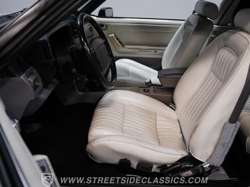 Used 1993 Ford Mustang GT RWD image 29