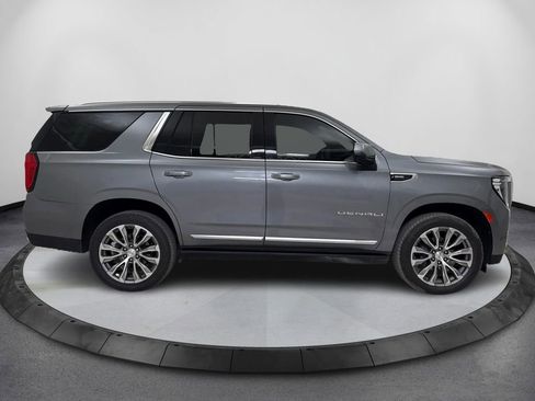 Used 2021 GMC Yukon Denali w/ Denali Premium Package image 4