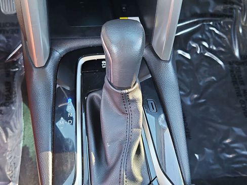 Used 2023 Toyota Corolla Cross XLE image 31