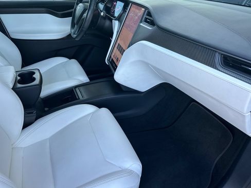 Used 2018 Tesla Model X 100D AWD/4WD image 17