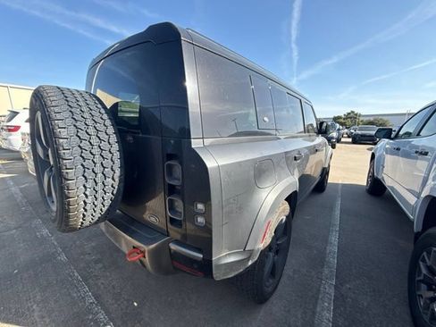 Used 2023 Land Rover Defender 110 X AWD/4WD image 4