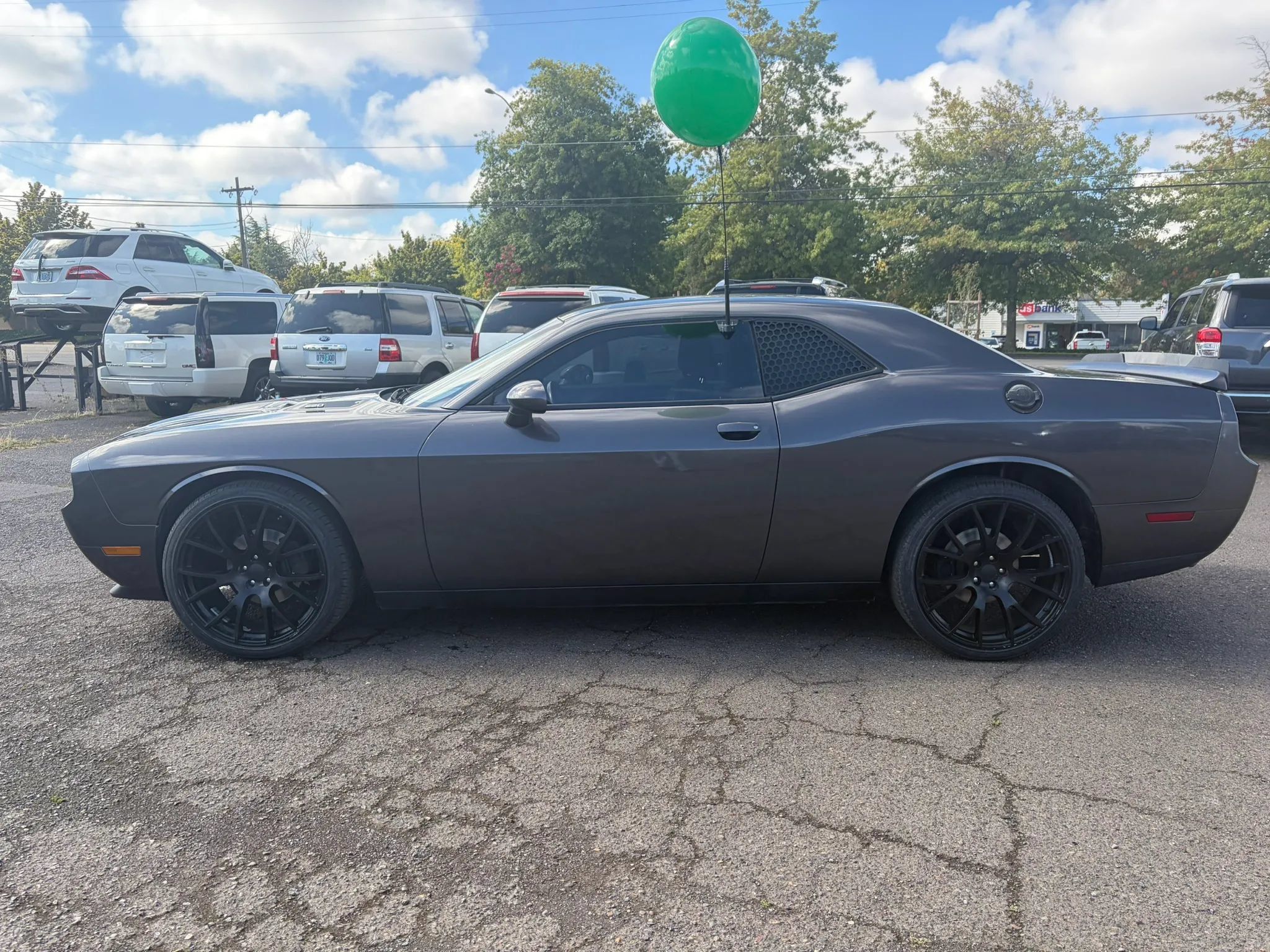 Used 2014 Dodge Challenger SXT RWD image 6