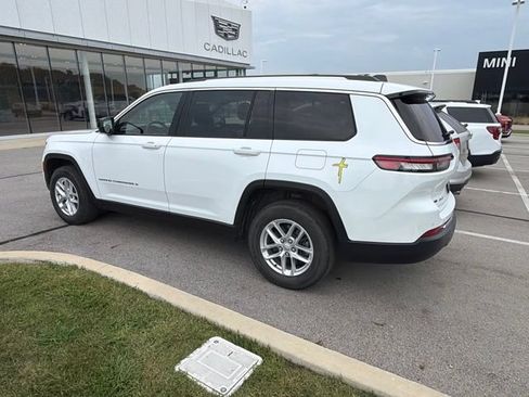 Used 2023 Jeep Grand Cherokee L Laredo w/ Luxury Tech Group I AWD/4WD image 4