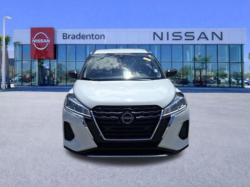 Certified 2025 Nissan Kicks Play S FWD image 2