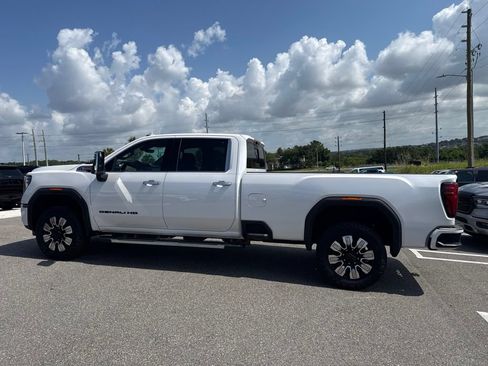 Used 2024 GMC Sierra 3500 Denali w/ Denali Reserve Package AWD/4WD image 4