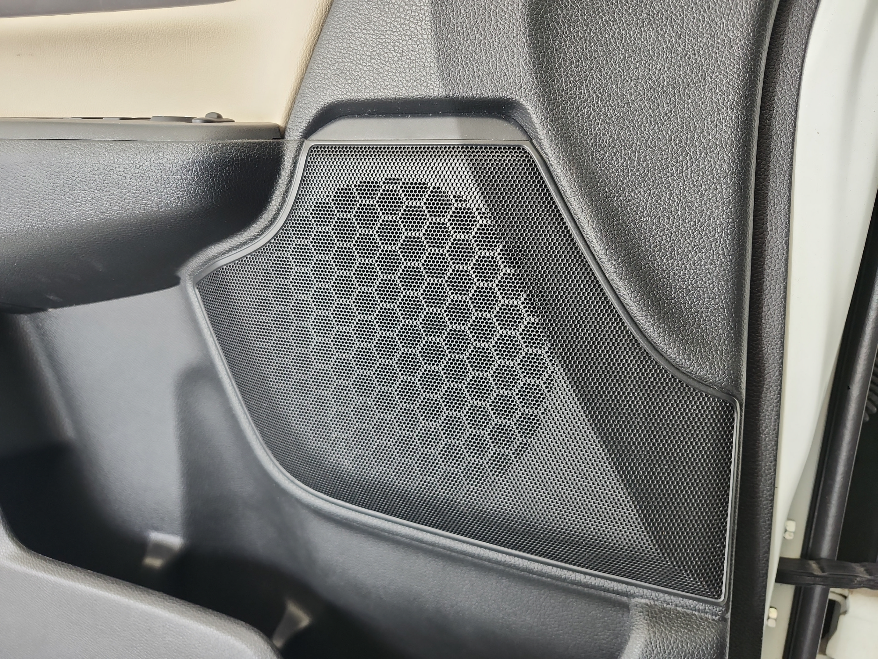Used 2018 Honda CR-V Touring image 22