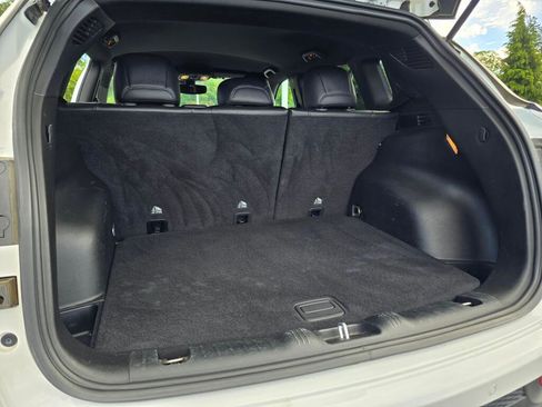 Used 2024 Jeep Compass Limited image 19