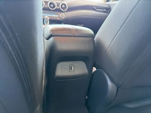 Used 2022 Nissan Sentra SR w/ Electronics Package image 23