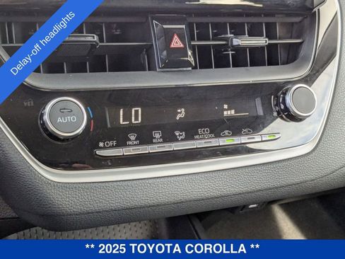 Used 2025 Toyota Corolla LE image 26