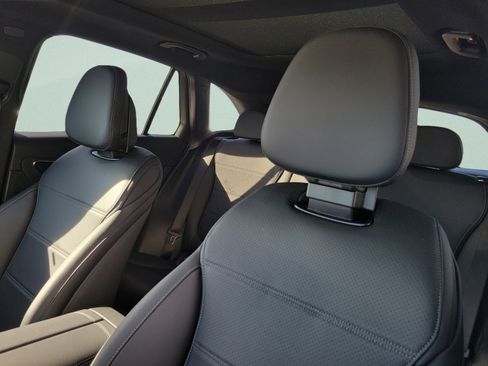 Certified 2026 Mercedes-Benz GLC 300 image 15