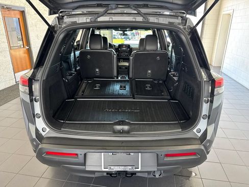 Used 2024 Nissan Pathfinder Rock Creek AWD/4WD image 10
