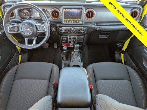 Used 2023 Jeep Gladiator Mojave w/ Cold Weather Group image 5