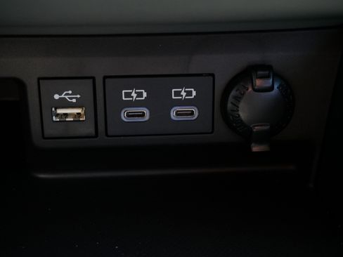 Certified 2026 Toyota Highlander XLE image 32