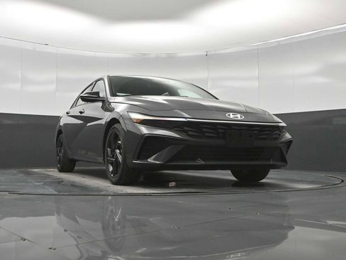 New 2026 Hyundai Elantra Sport FWD image 32