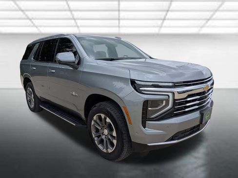 Used 2025 Chevrolet Tahoe LT w/ Comfort Package RWD image 1