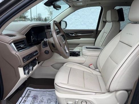 Used 2021 GMC Yukon XL Denali image 13