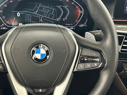 Used 2023 BMW 540i xDrive w/ Premium Package image 14