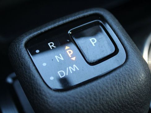 Used 2023 Nissan Rogue S image 35