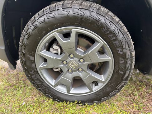 Used 2025 Honda Passport TrailSport image 39