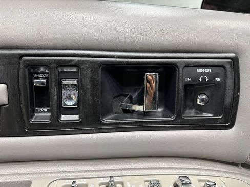 Used 1996 Chevrolet Caprice SS image 25