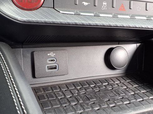 Used 2024 Ford Mustang GT Premium image 8