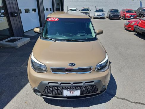 Used 2015 Kia Soul + FWD image 11