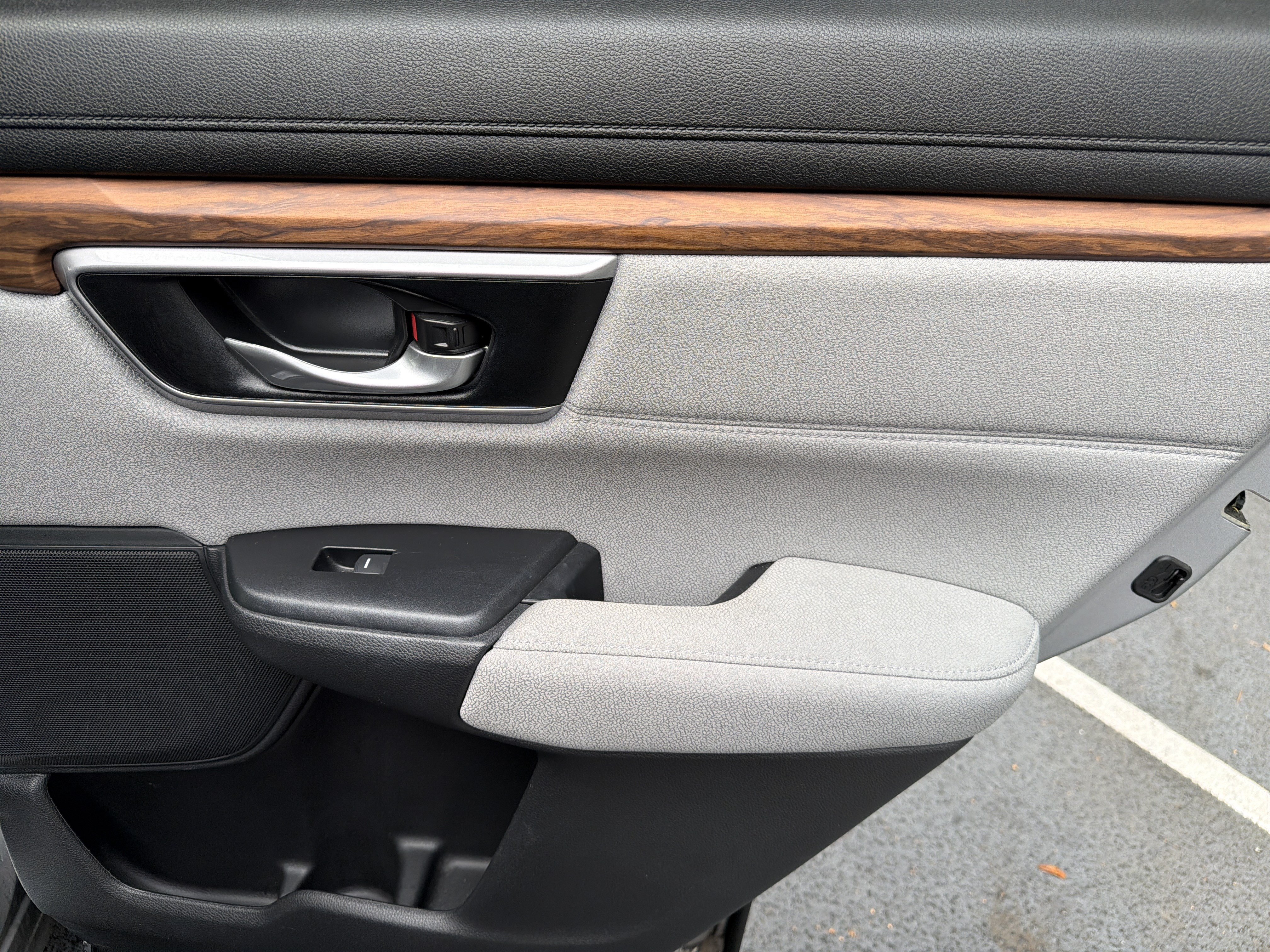 Used 2018 Honda CR-V EX image 37