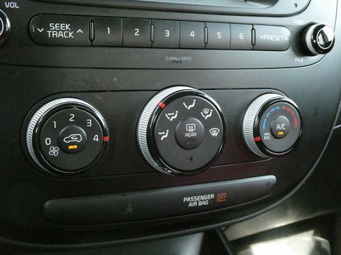 Used 2018 Kia Soul image 14