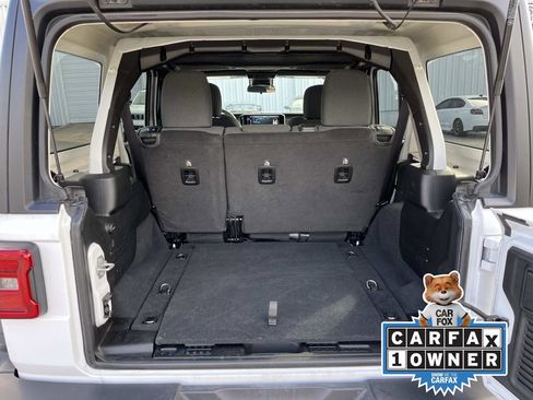 Used 2025 Jeep Wrangler Rubicon image 19