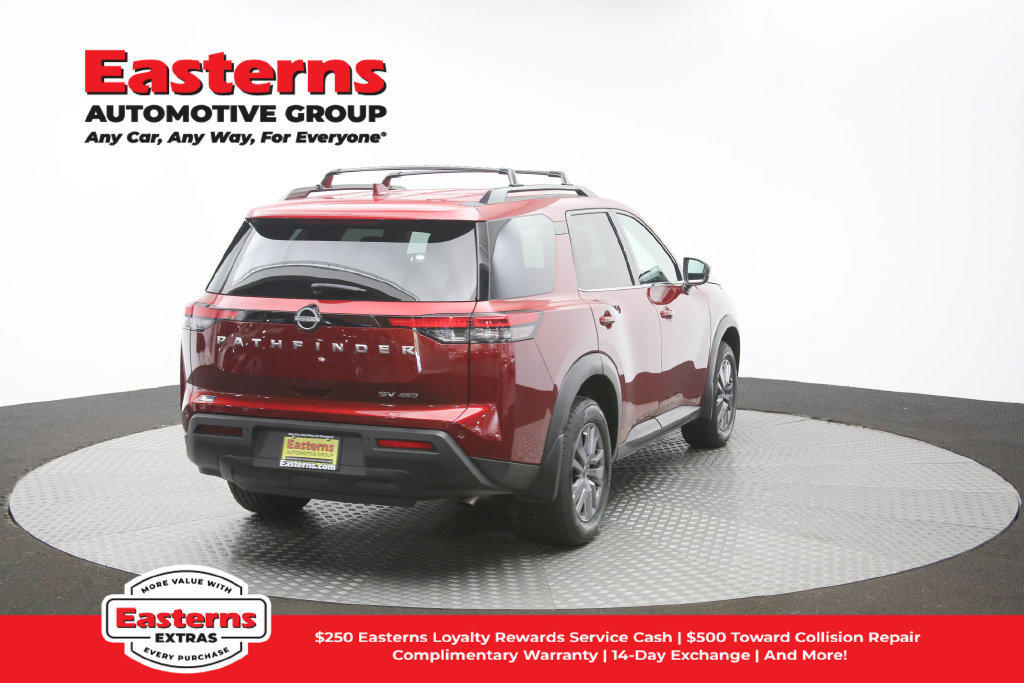 Used 2024 Nissan Pathfinder SV AWD/4WD image 42