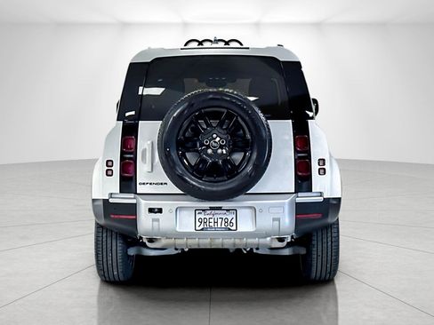 Used 2025 Land Rover Defender 110 S image 4