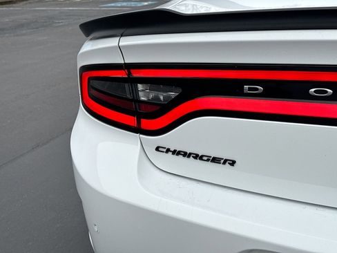 Used 2018 Dodge Charger R/T Scat Pack w/ Dynamics Package image 39