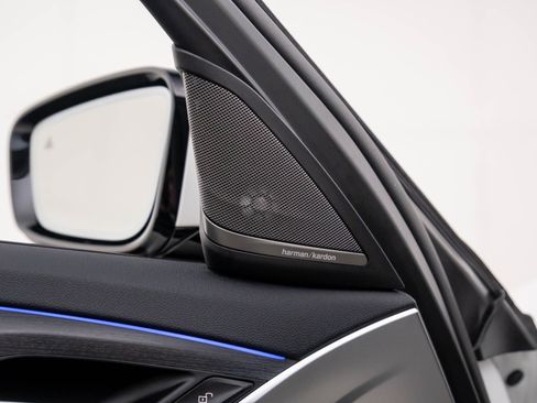 Used 2023 BMW 540i xDrive w/ M Sport Package image 13