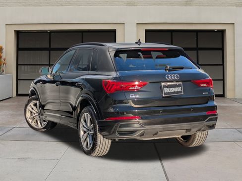 Used 2025 Audi Q3 2.0T Premium w/ Convenience Package image 2