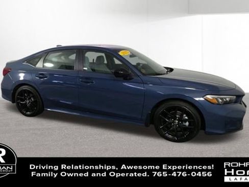 Used 2025 Honda Civic Sport image 2