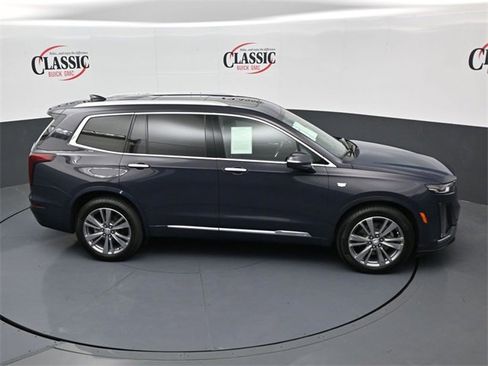 Used 2025 Cadillac XT6 Premium Luxury image 22