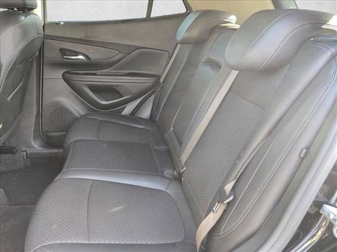 Used 2022 Buick Encore Preferred image 18